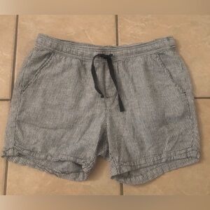 Striped Gray Shorts with Pockets